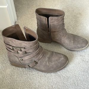 Taupe Guess booties